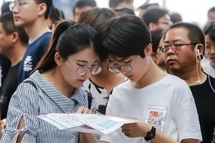 史蒂芬森：哈利伯顿打球沉重聪明 在我看来他是联盟现役最佳控卫